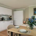 Hanseatic 아파트 *